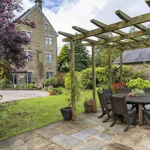 bronte-chapel-retreat-with-hot-tub.yorkshirehotels.net/