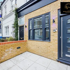 Apartment 2 Bedroom By Av Short Lets Southwark, London